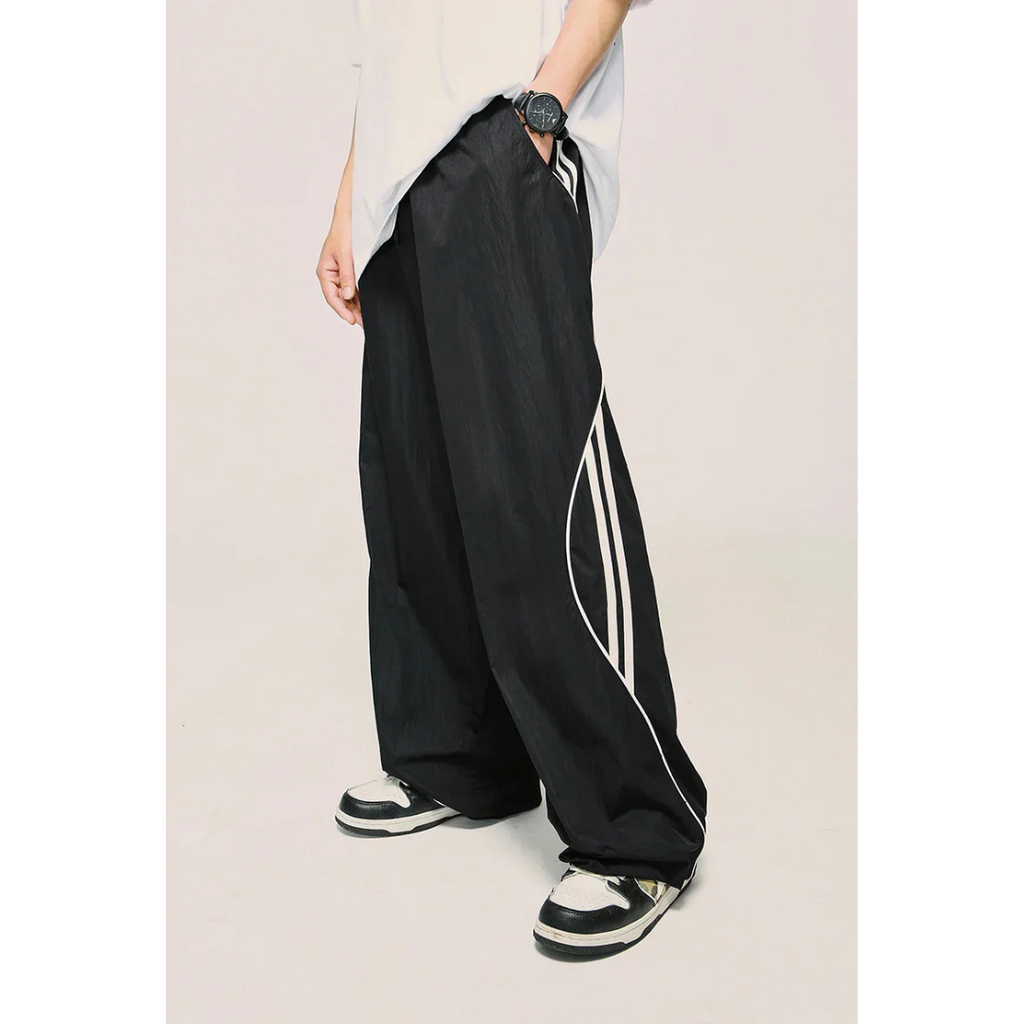 Herren Jogginghose mit weitem Bein | Seitenstreifen