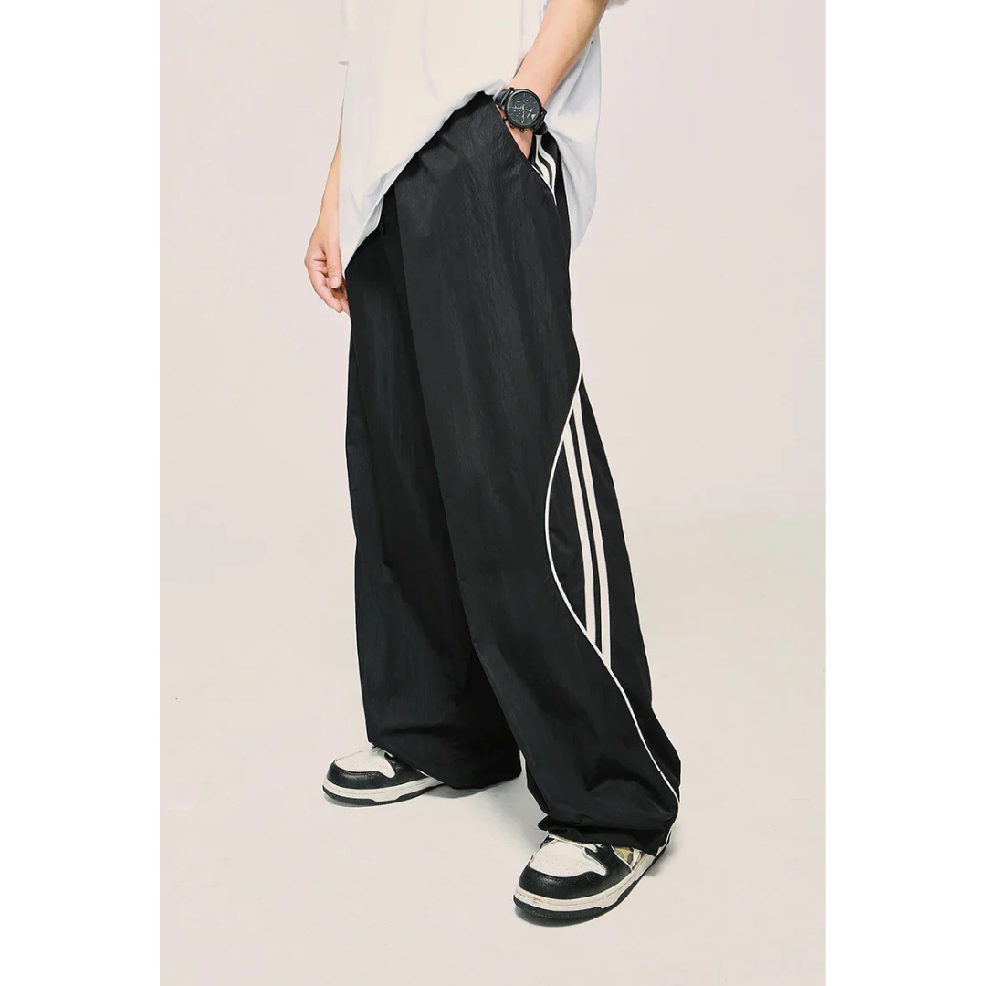 Herren Jogginghose mit weitem Bein | Seitenstreifen