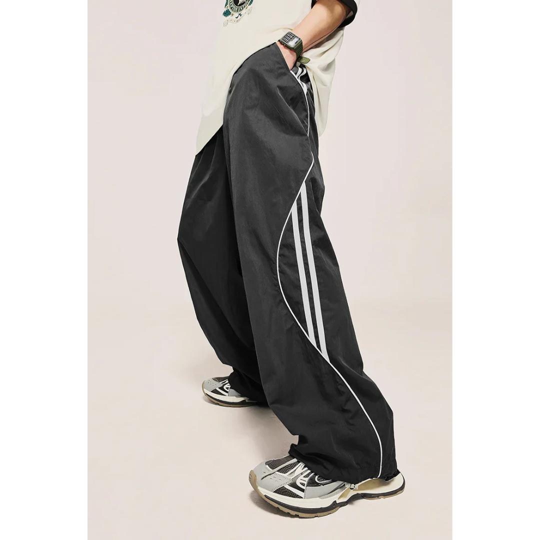 Herren Jogginghose mit weitem Bein | Seitenstreifen